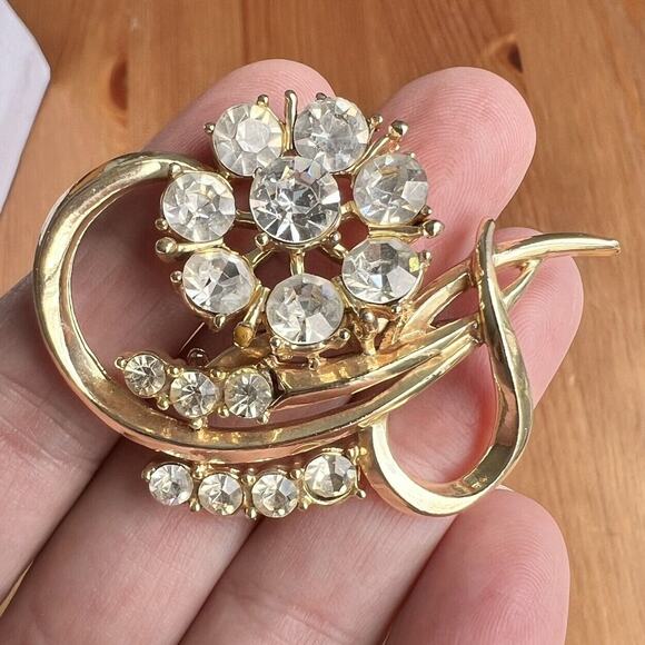 Vtg Coro Flower Brooch Gold Tone Clear Rhinestones Classic Signed Floral Pin Mom - Picture 7 of 12